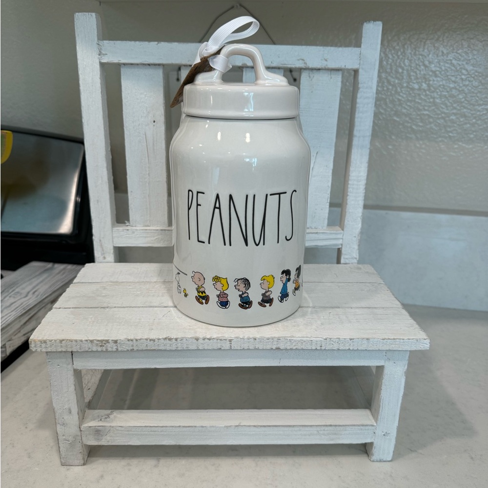 Rae Dunn Peanuts canister